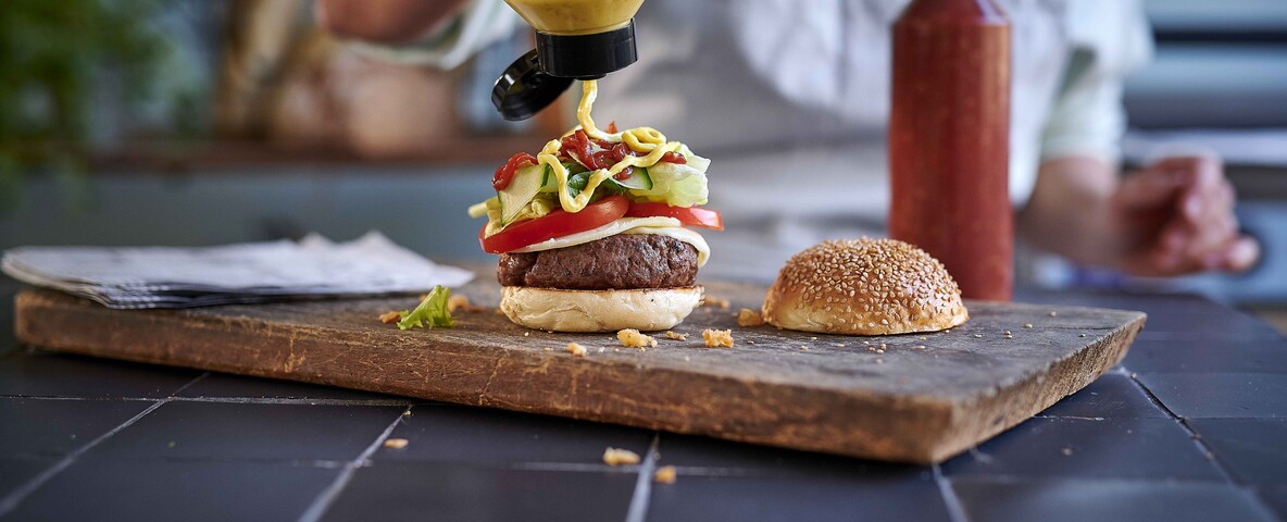 990_sweet onion smokey bbq_cheeseburger