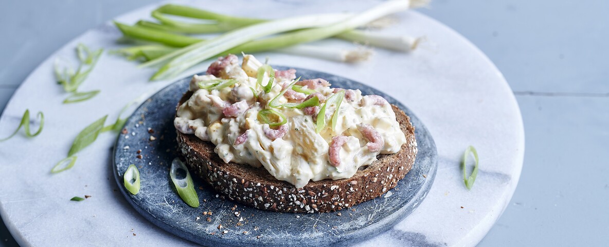 Boterham met grijze garnaalsalade