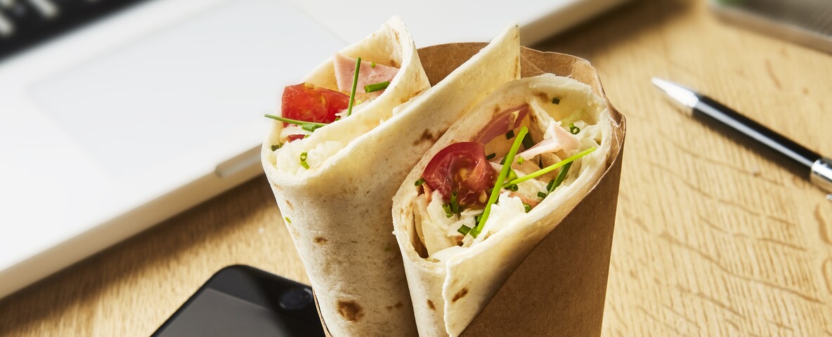 Coleslaw wrap met gerookte zalm