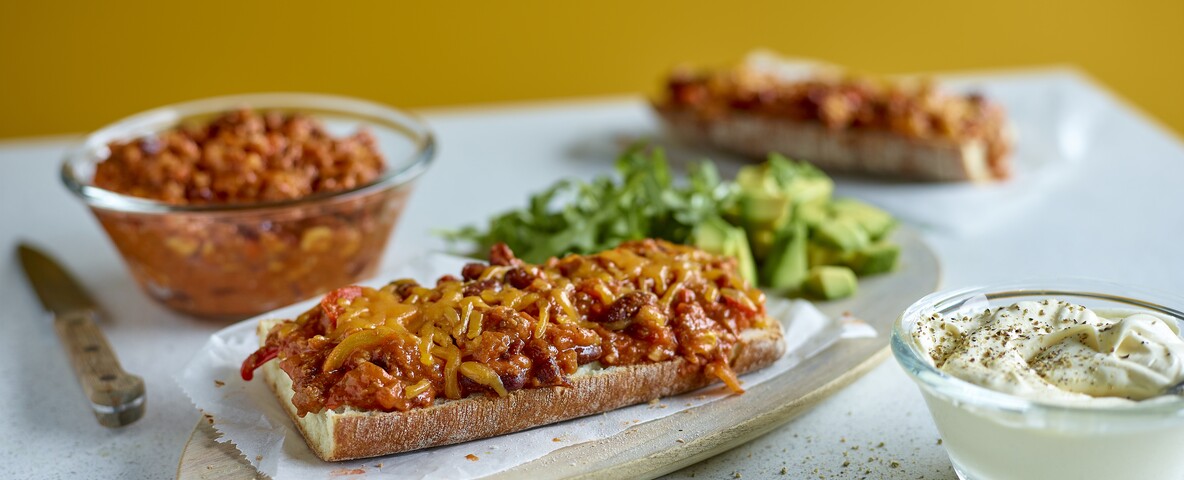 Baguette chili con carne