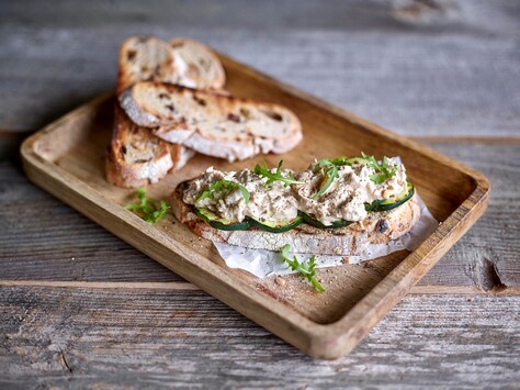 Krokante toast met tonijnsalade
