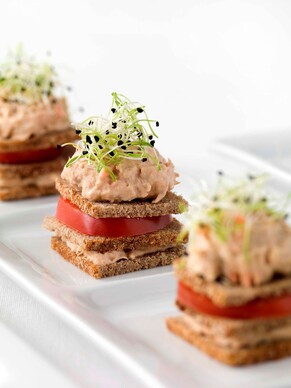 Aperitiefhapje met tonijncocktail